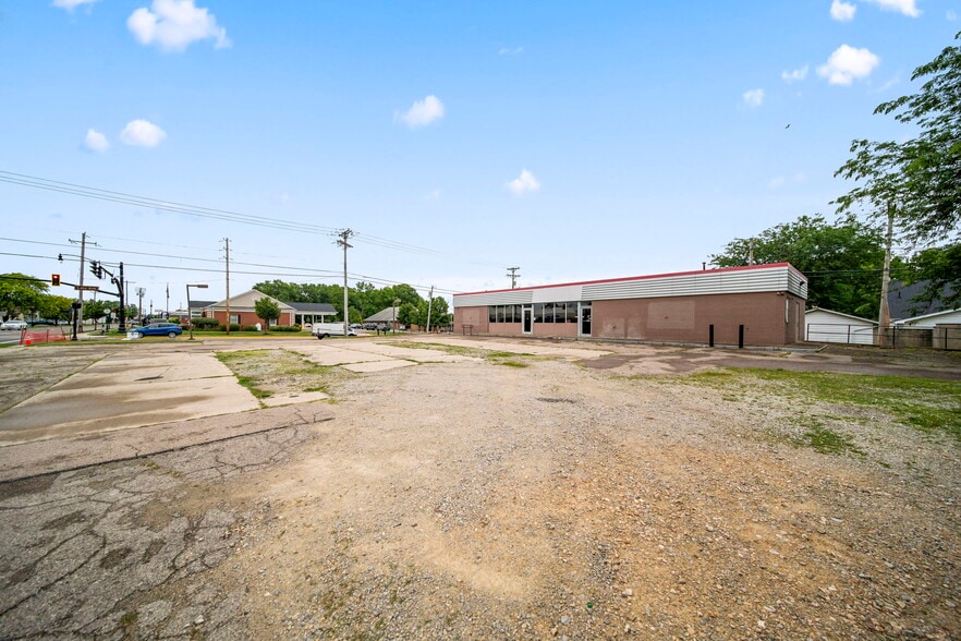 324 N Main St, New Carlisle, OH for sale - Building Photo - Image 1 of 18