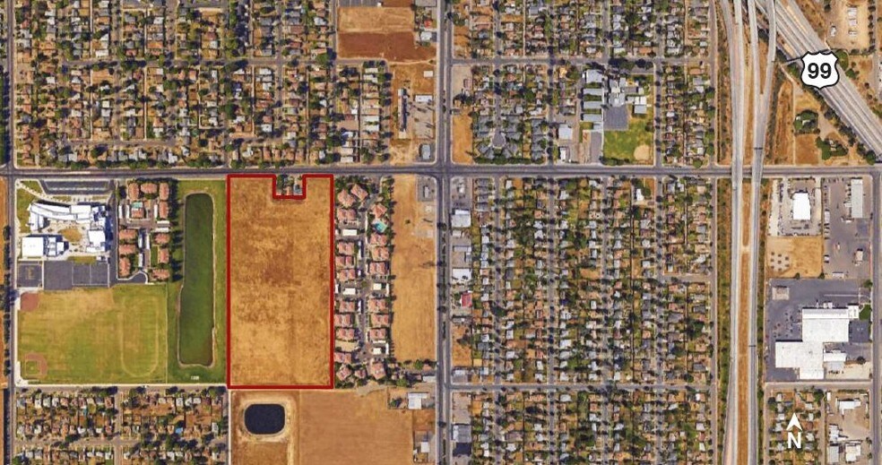 1348 E Church Ave, Fresno, CA à vendre - Aérien - Image 2 de 5