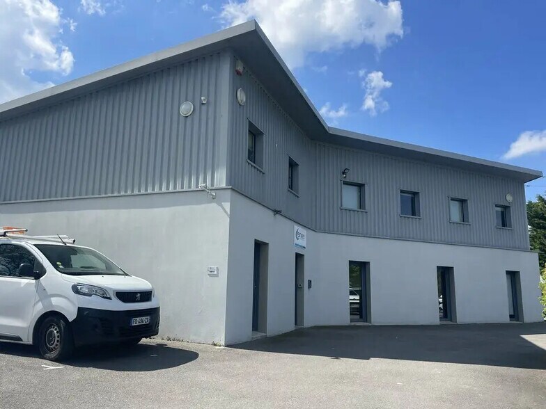 Flex dans Bouguenais à louer - Photo du bâtiment - Image 1 de 12