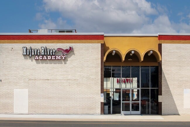 More details for 14554 7th St, Victorville, CA - Retail for Sale