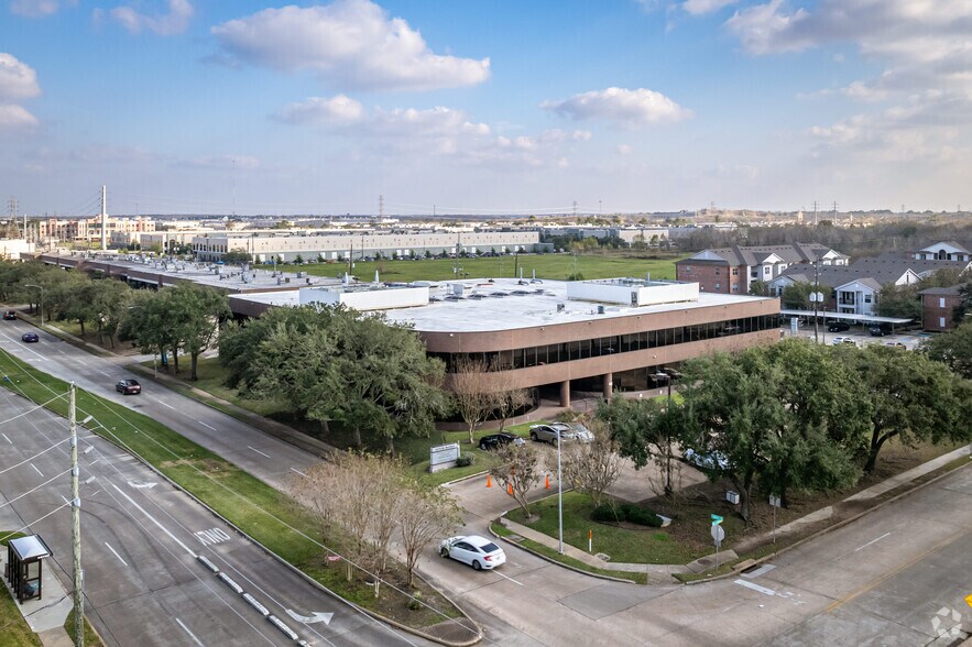 2575 W Bellfort St, Houston, TX à louer - Aérien - Image 3 de 4