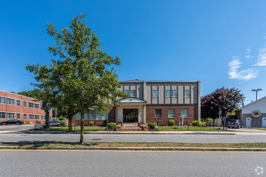 375 Concord Ave, Belmont, MA for lease - Primary Photo - Image 1 of 5