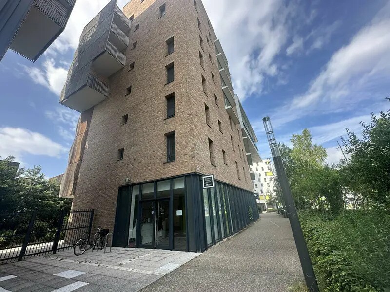 Retail in Strasbourg for lease Building Photo- Image 1 of 9