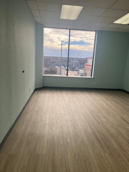 2600 K Ave, Plano, TX à louer - Photo du bâtiment - Image 3 de 14