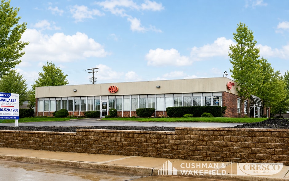 34050 Solon Rd, Solon, OH for lease - Building Photo - Image 1 of 2
