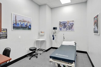 3401 Davie Blvd, Fort Lauderdale, FL for lease Interior Photo- Image 2 of 12