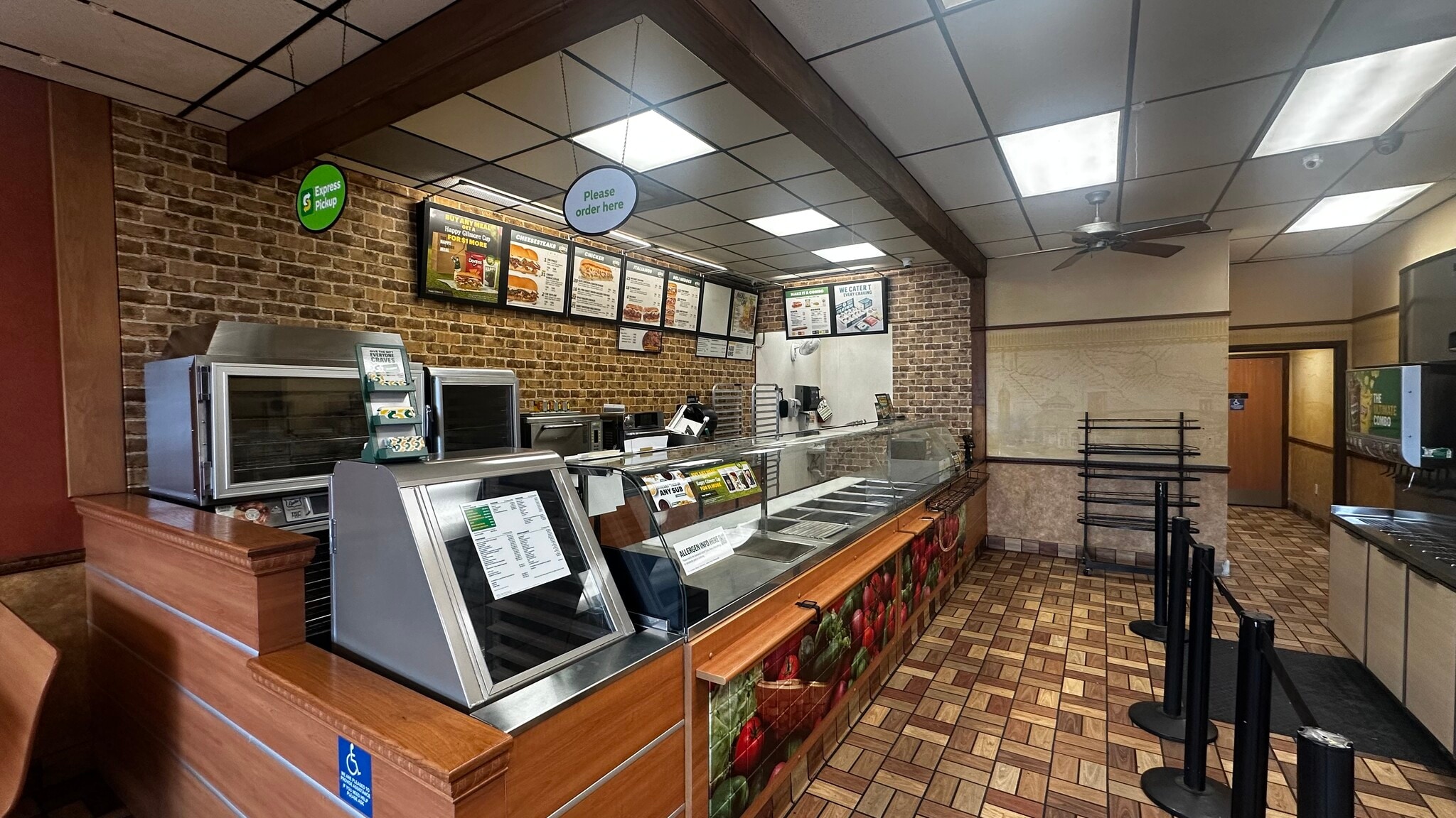 3300-3320 W 84th St, Hialeah, FL à louer Photo intérieure- Image 1 de 4