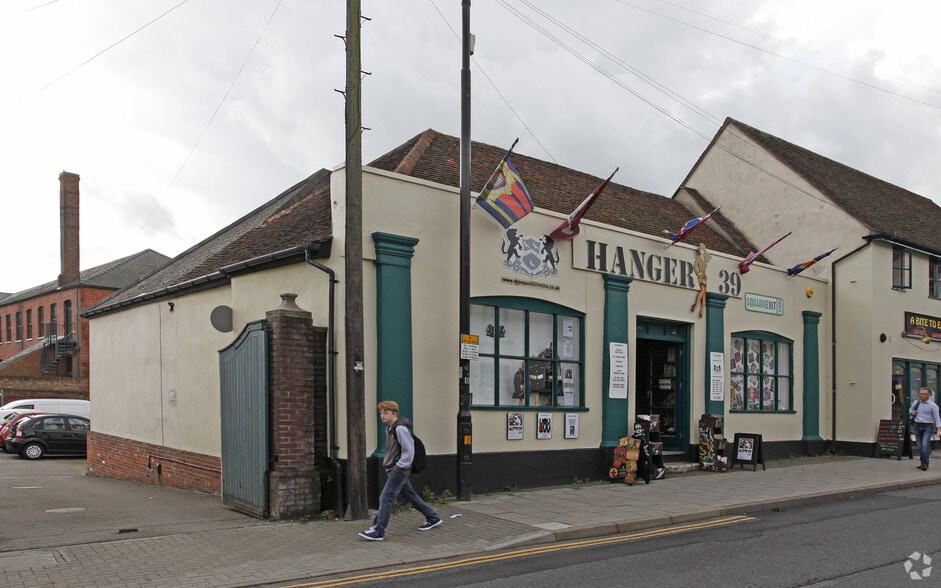 36,37,37A,38,39 Osborne Street portfolio of 3 properties for sale on LoopNet.ca - Building Photo - Image 3 of 6