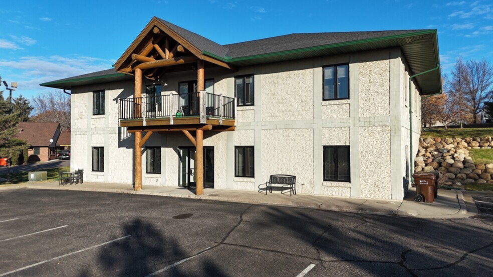 689 Medina St N, Loretto, MN à louer - Photo du bâtiment - Image 1 de 1