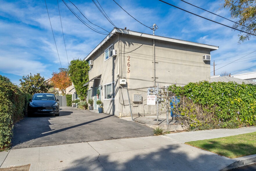 268 W Ash Ave, Burbank, CA à vendre - Photo du bâtiment - Image 3 de 35