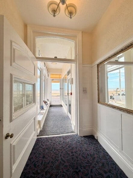 299 Promenade, Blackpool for sale - Interior Photo - Image 2 of 27