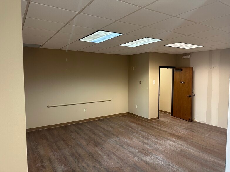 1429 Clear Lake Rd, Weatherford, TX à louer - Hall d’entrée - Image 3 de 15