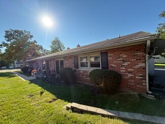 More details for 230 Troy Ln, Lombard, IL - Multifamily for Sale