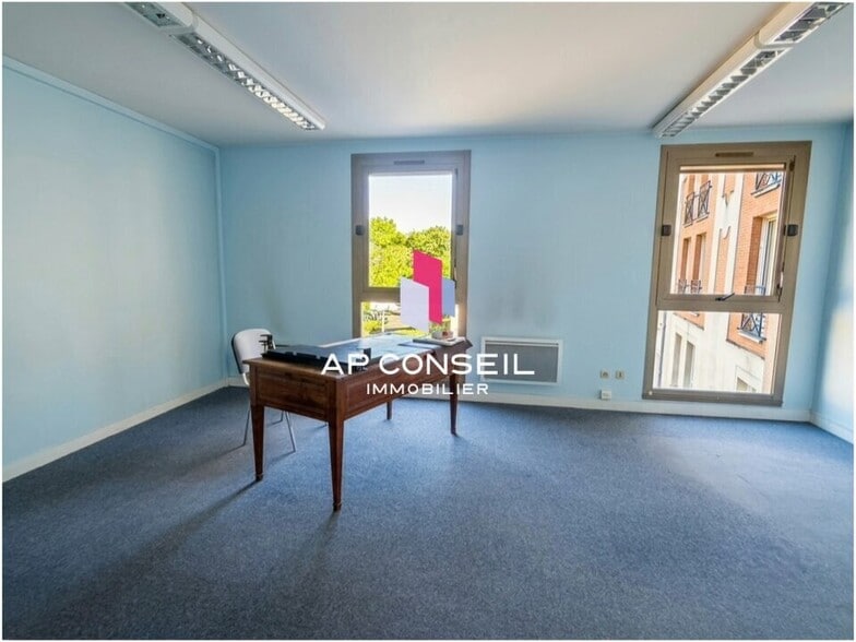 Office in Versailles for sale - Building Photo - Image 3 of 14
