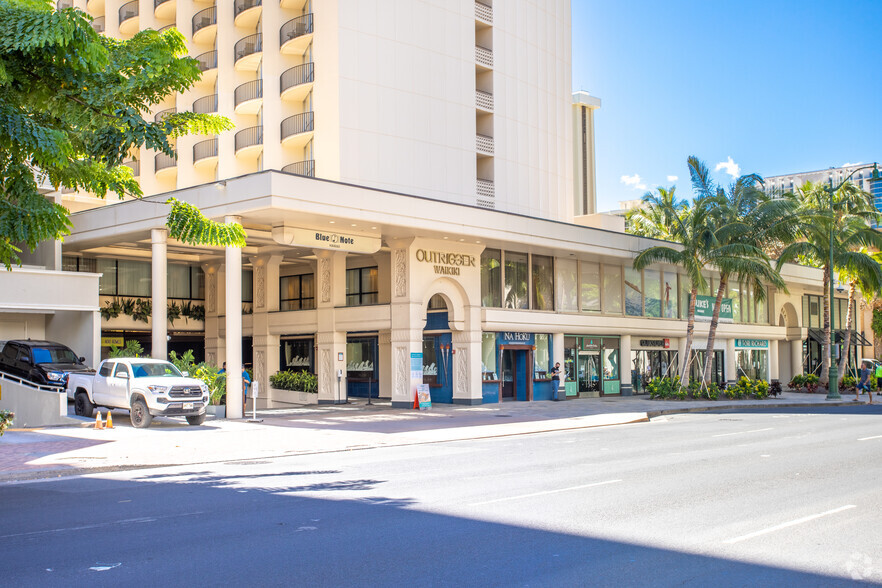 2335 Kalakaua Ave, Honolulu, HI à vendre - Photo du bâtiment - Image 1 de 1