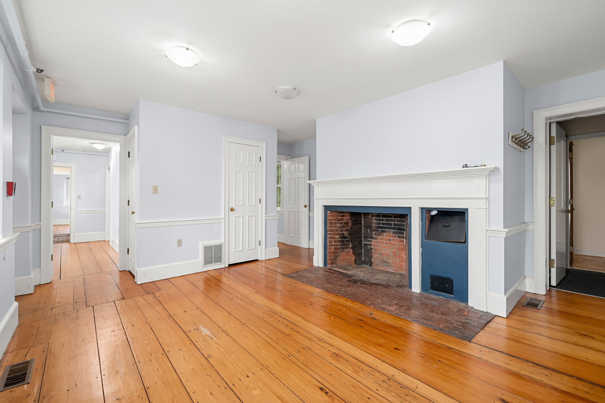 160 Sylvan St, Danvers, MA for lease Interior Photo- Image 1 of 27