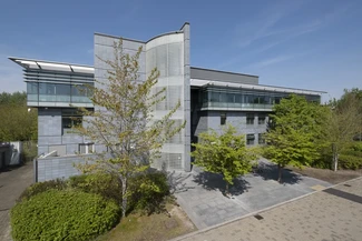 Plus de détails pour 200 Brook Dr, Reading - Cotravail à louer