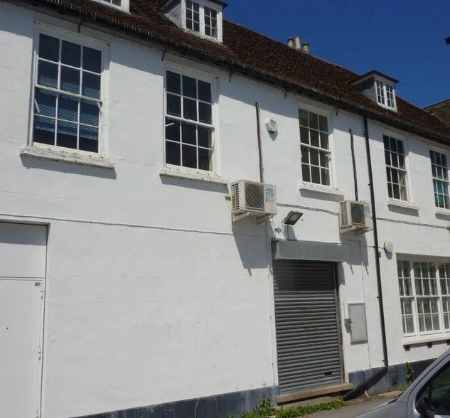 27-27C High St, Ware à vendre - Photo du bâtiment - Image 2 de 2