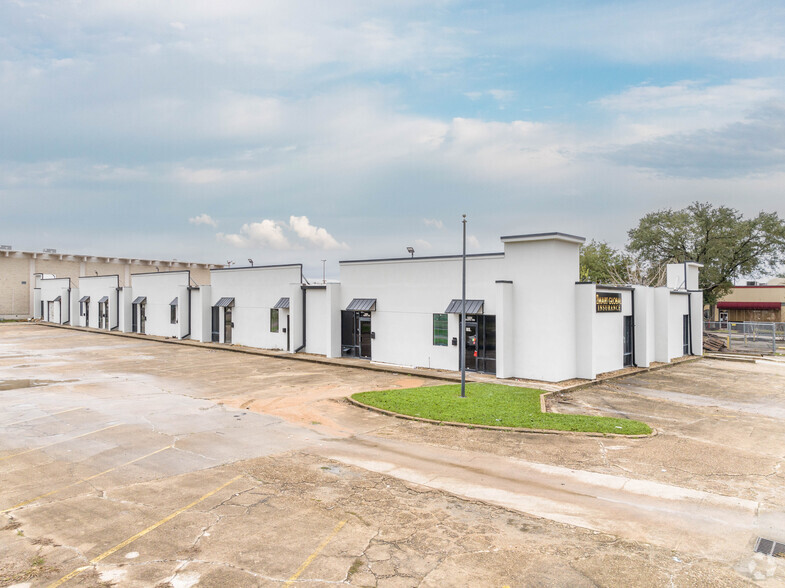 1800 Dabney Dr, Pasadena, TX for lease - Building Photo - Image 1 of 7