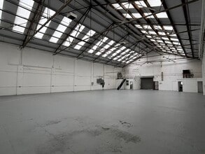 2 Abercromby Ave, High Wycombe à louer Photo intérieure- Image 1 de 2