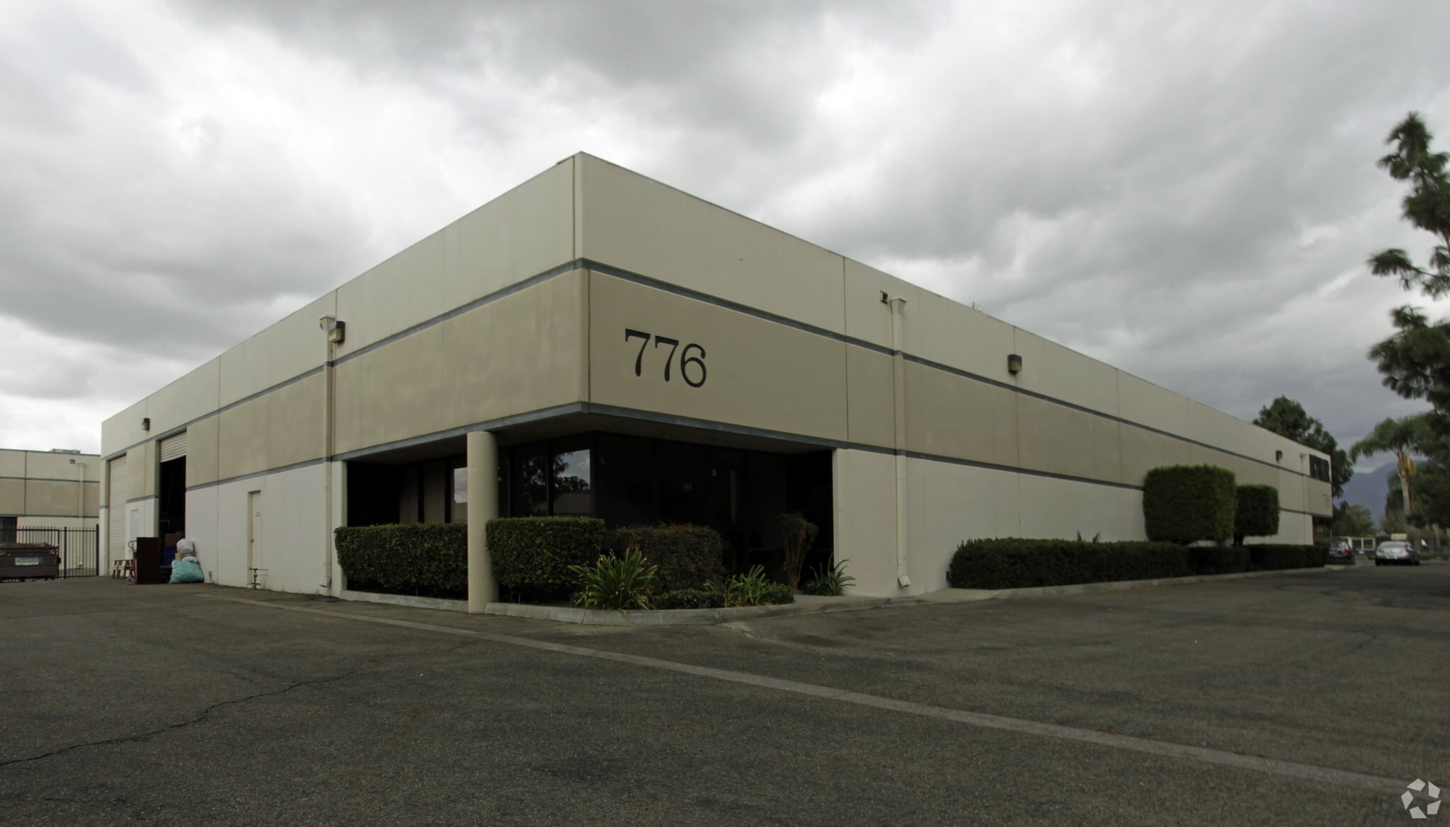766-776 S Gifford Ave, San Bernardino, CA for lease Primary Photo- Image 1 of 4