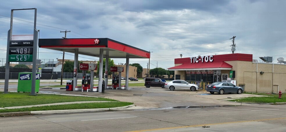 3202 Corn Valley Rd, Grand Prairie, TX for sale - Building Photo - Image 2 of 3