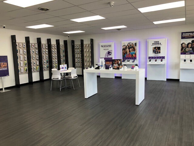 3720 S Calhoun St, Fort Wayne, IN à louer - Photo du bâtiment - Image 3 de 4