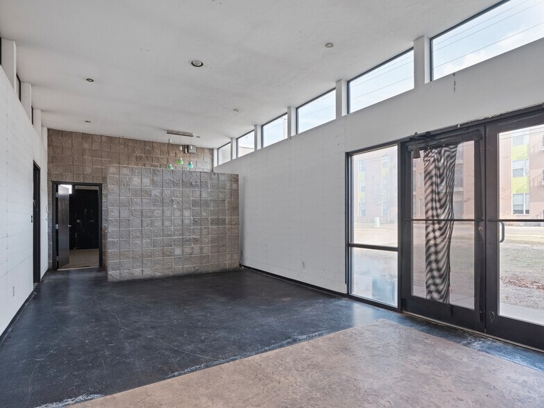 33 NE 7th St, Oklahoma City, OK à vendre - Photo du bâtiment - Image 3 de 18