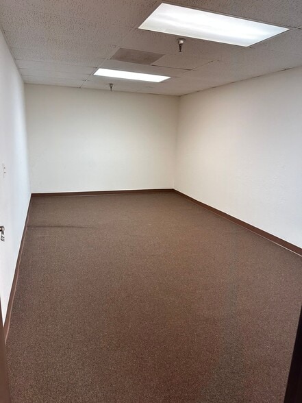 1308-1316 W 9th St, Upland, CA for lease - Building Photo - Image 3 of 20