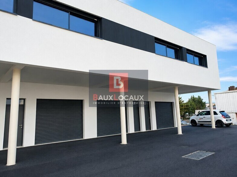 Flex dans Salon-de-Provence à louer - Photo du bâtiment - Image 1 de 5
