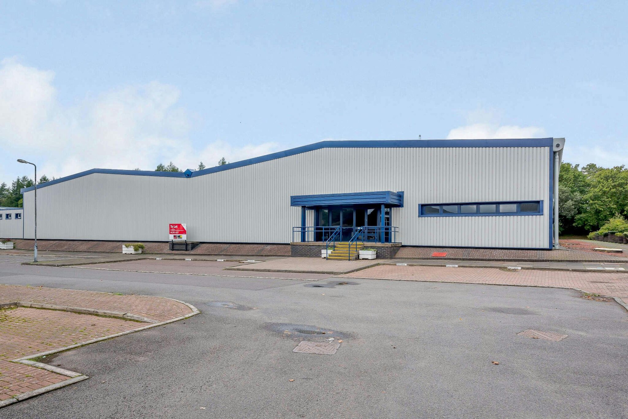 12-20 Napier Pl, Cumbernauld for lease Building Photo- Image 1 of 10