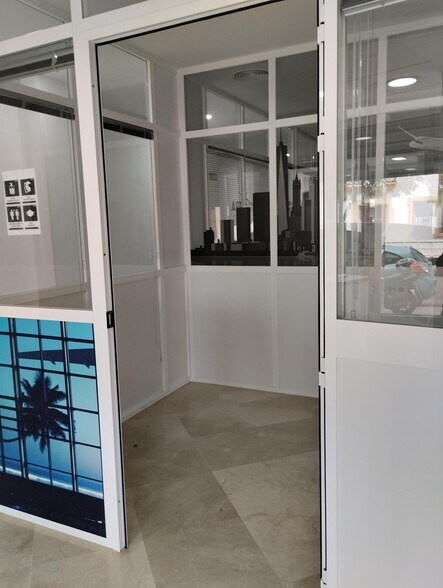 Commerce de détail dans Córdoba à vendre - Photo du bâtiment - Image 2 de 20