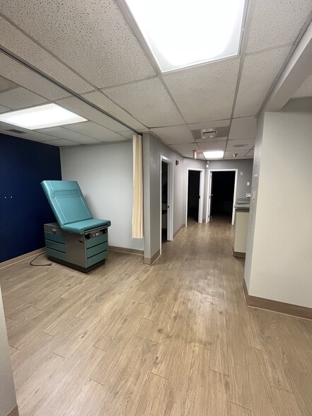 3401 Capital Cir NE, Tallahassee, FL à louer - Photo intérieure - Image 3 de 8