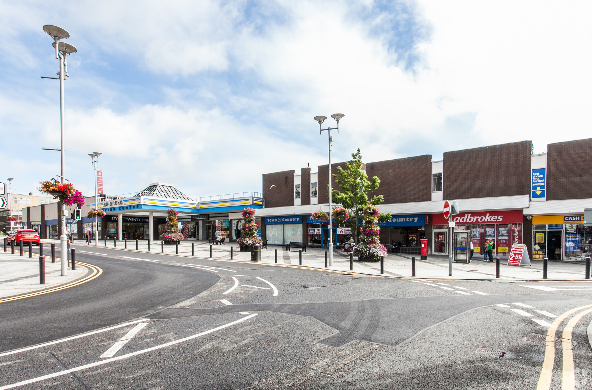 Brackla St, Bridgend for lease Primary Photo- Image 1 of 6