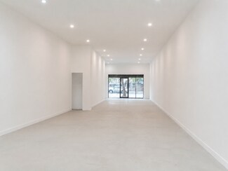 Plus de détails pour 5520 Myrtle Ave, Ridgewood, NY - Commerce de détail à louer