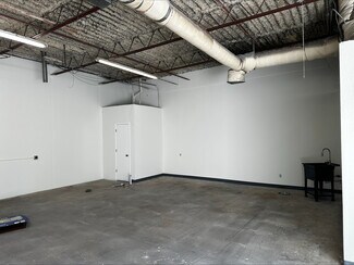 Plus de détails pour 4161-4215 S 33rd West Ave, Tulsa, OK - Local d'activités, Industriel à louer