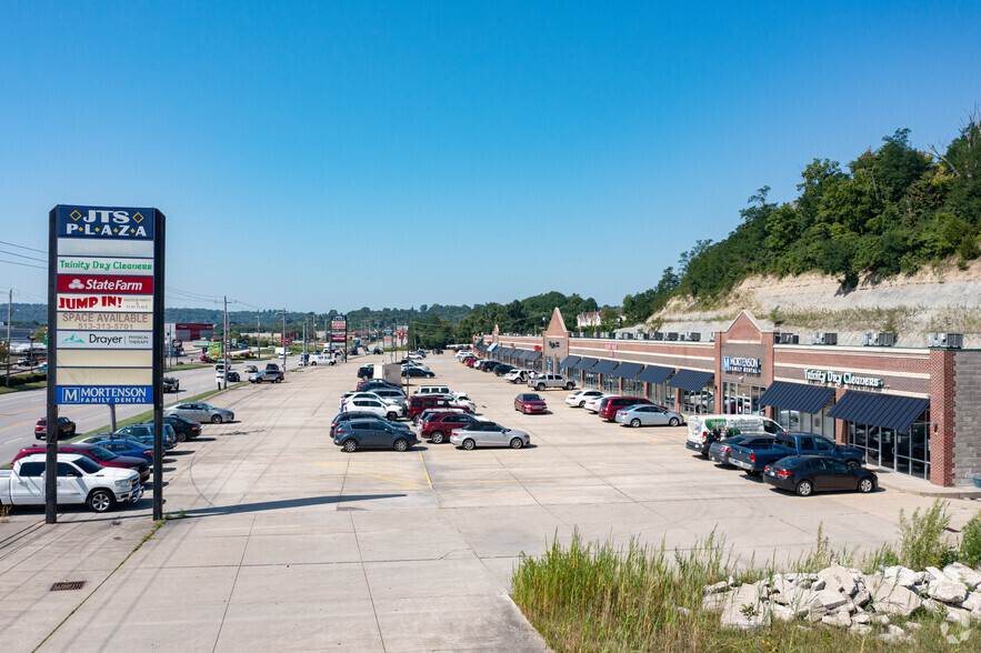 1015-1103 W Eads Pky, Lawrenceburg, IN for lease - Building Photo - Image 1 of 16