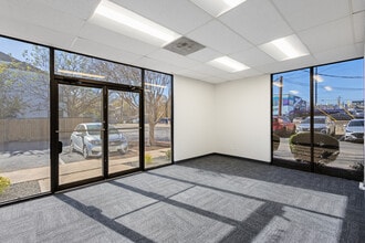 5555 N Lamar Blvd, Austin, TX à louer Photo intérieure- Image 2 de 13