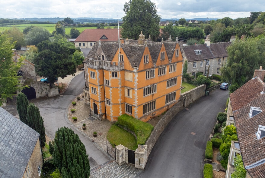 17 Castle Corner, Frome for sale - Building Photo - Image 3 of 28