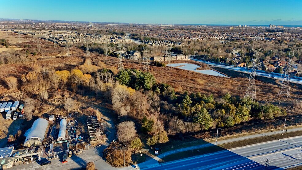 2459 Brock Rd, Pickering, ON à vendre - Photo du bâtiment - Image 2 de 27