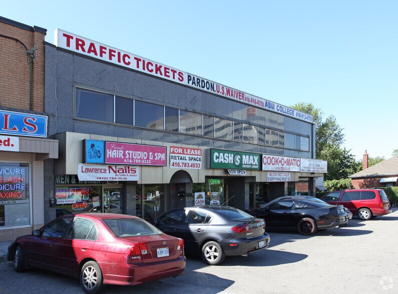 705-711 Lawrence Ave W, Toronto, ON à louer - Photo du bâtiment - Image 3 de 4