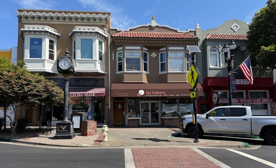 324-328 Grand Ave, Spencer, IA for lease - Primary Photo - Image 1 of 1