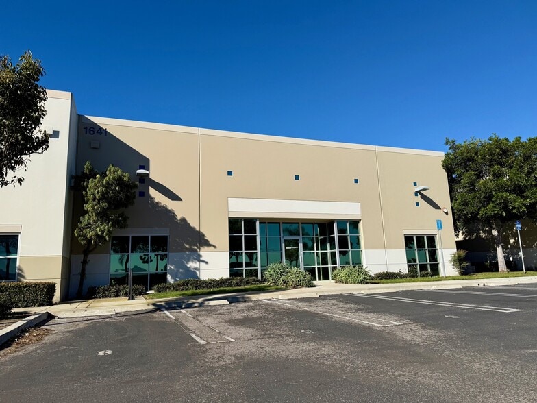 1641 S Rose Ave, Oxnard, CA for sale - Building Photo - Image 2 of 25