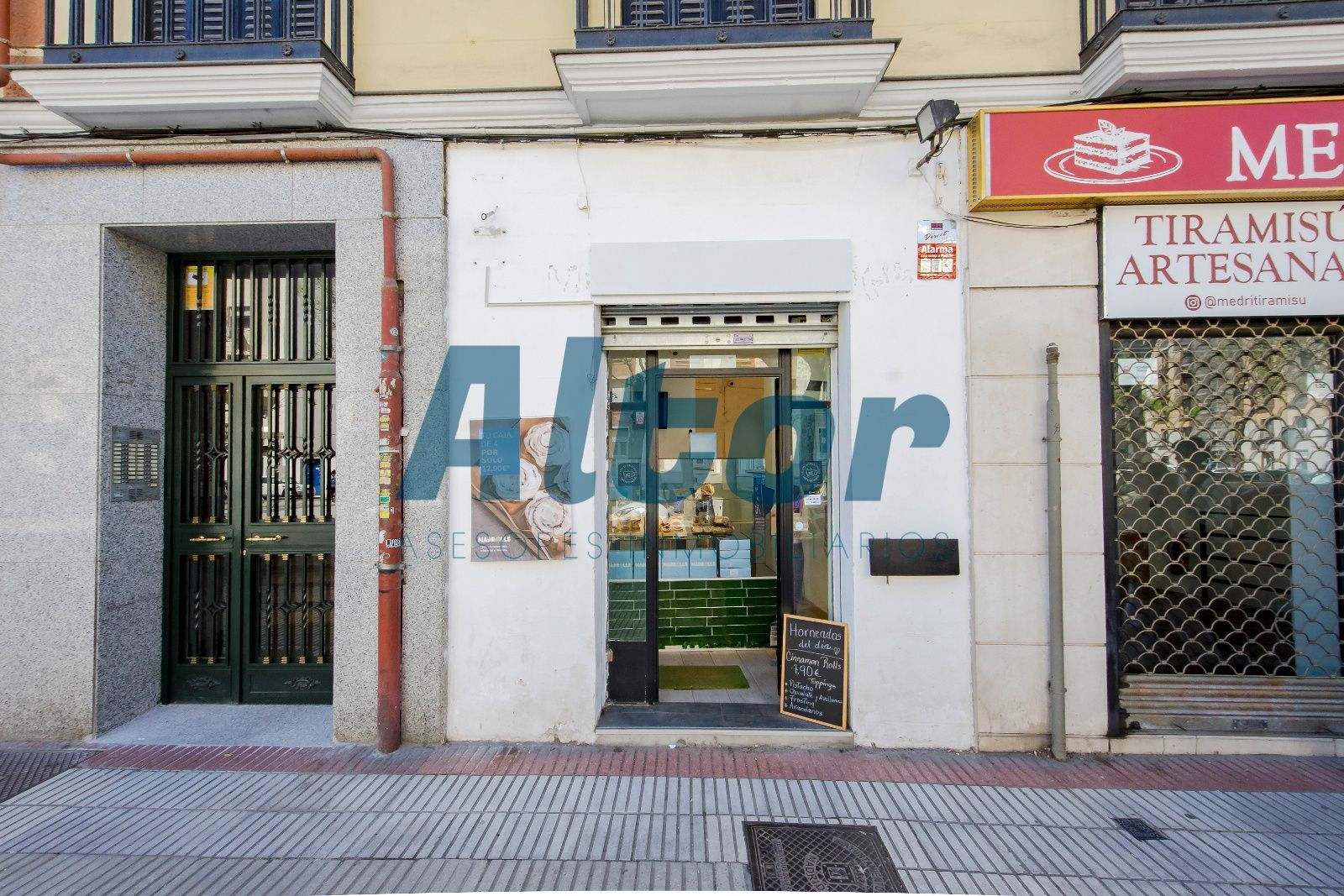 Multifamily in Madrid, Madrid for sale Primary Photo- Image 1 of 8