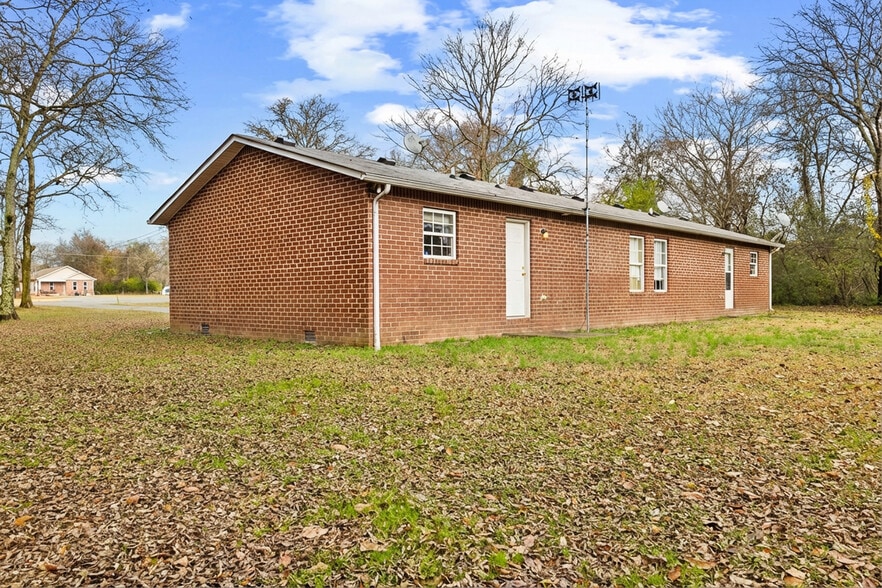 418 Hobbs Ave, Lebanon, TN for sale - Building Photo - Image 2 of 27