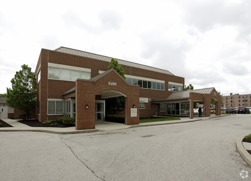 8400 E Roosevelt Blvd, Philadelphia, PA à louer - Photo du bâtiment - Image 3 de 6