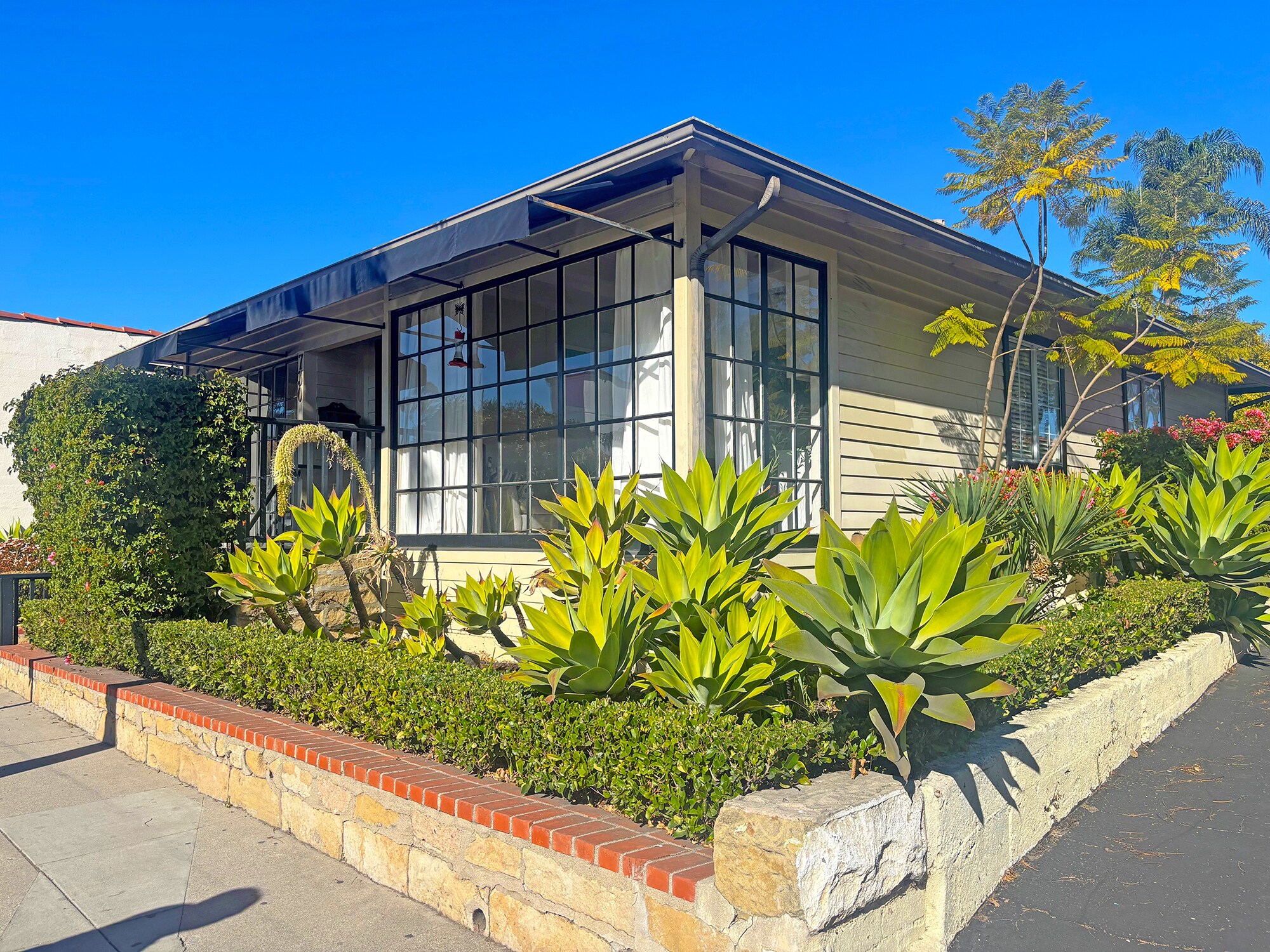 730 Anacapa St, Santa Barbara, CA à vendre Photo du bâtiment- Image 1 de 1