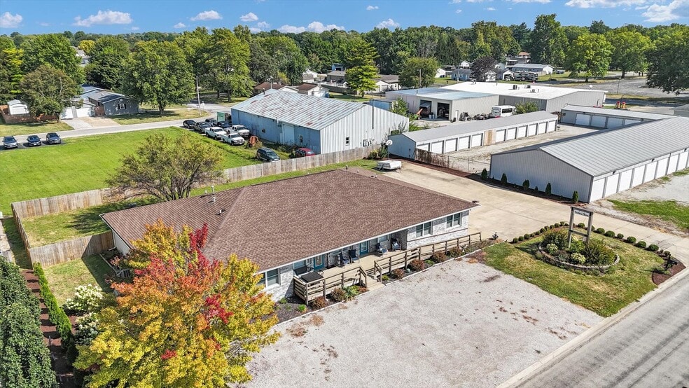 808 N 3rd St, Saint Joseph, IL for sale - Building Photo - Image 1 of 45