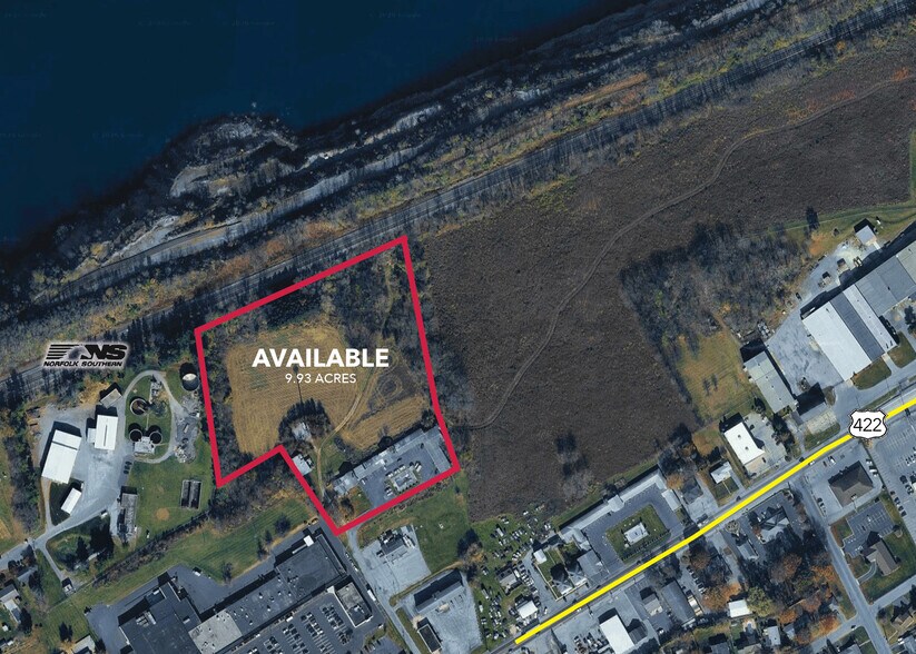 977 E Main St, Palmyra, PA à vendre - Photo du bâtiment - Image 2 de 4