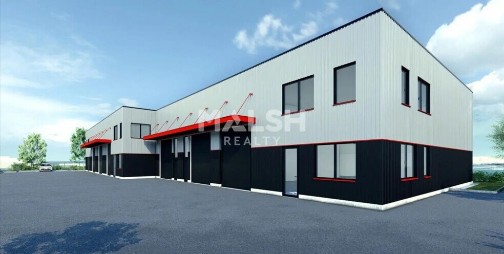 Flex in Savigneux for lease - Building Photo - Image 2 of 10